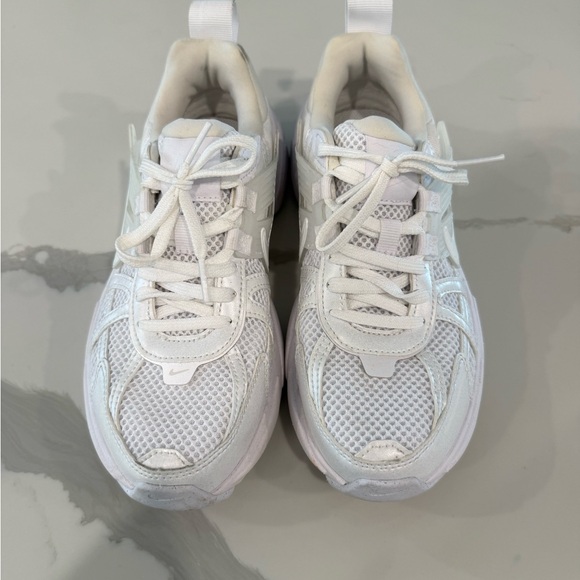 Nike Women’s All-White Sneakers - Picture 3 of 7